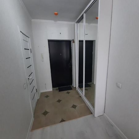Кошкарбаева 45 Б Apartment อัสตานา ภายนอก รูปภาพ